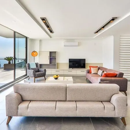Villa In Kalkan Sleeps 10 Includes Swimming Pool Air Con And Wifi 0 *