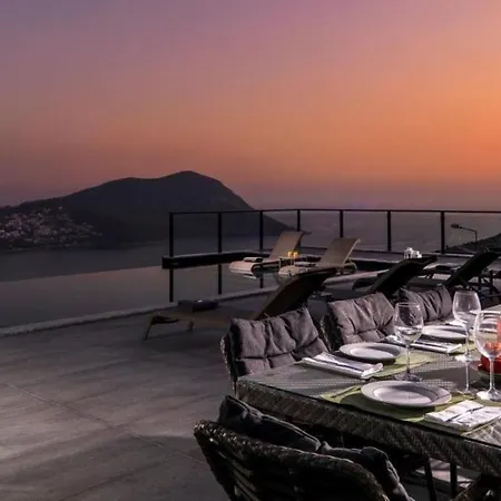 Villa In Kalkan Sleeps 10 Includes Swimming Pool Air Con And Wifi 0 Vila *